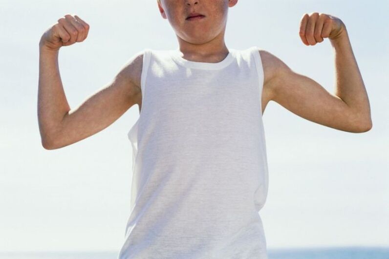 14岁时青少年和阴茎增长强劲